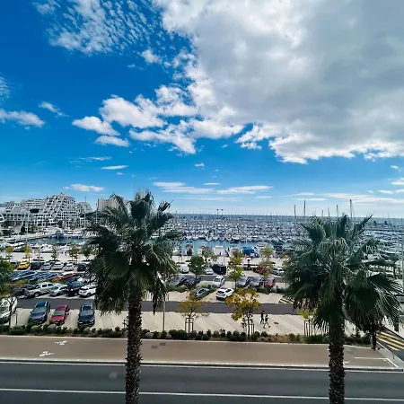 Grand T2 Magnifique Vue Sur Le Port Parking Clim Wifi Apartment La Grande-Motte
